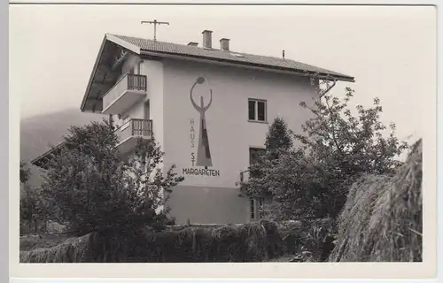 (F2838) Orig. Foto Gebäude "Haus St. Margareten", unbek.
