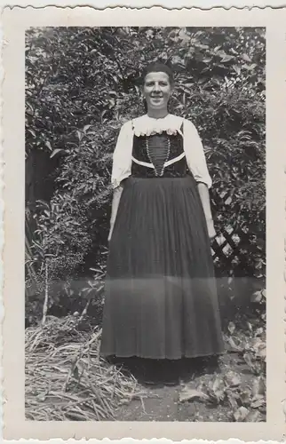 (F28354) Orig. Foto junge Frau Erna in Schwenninger Tracht 1935