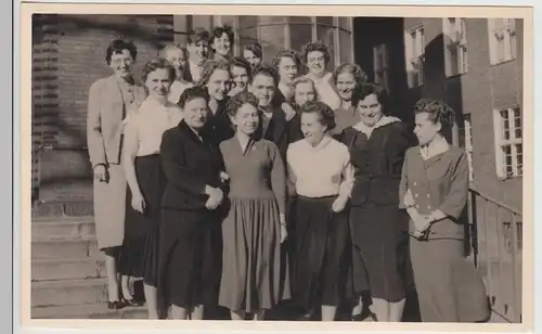 (F28274) Orig. Foto Gruppenbild nach bestandenem Examen 1957