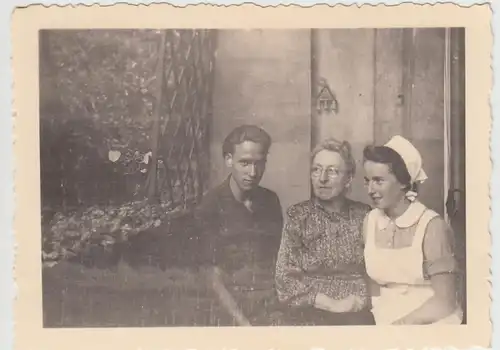 (F28198) Orig. Foto Personen m. Krankenschwester a. Balkon 1946