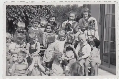 (F28176) Orig. Foto Kindergarten Berlin Dahlem, Gruppenbild Kinder 1943