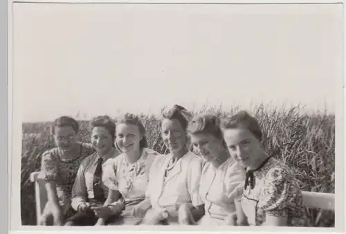 (F28167) Orig. Foto Scharmützelsee, junge Frauen auf Anlegebrücke 1941-43