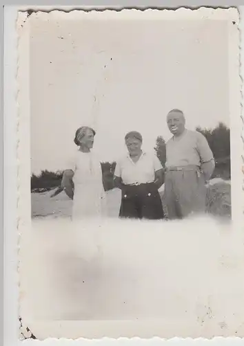 (F28055) Orig. Foto Personen am Strand 1930/40er