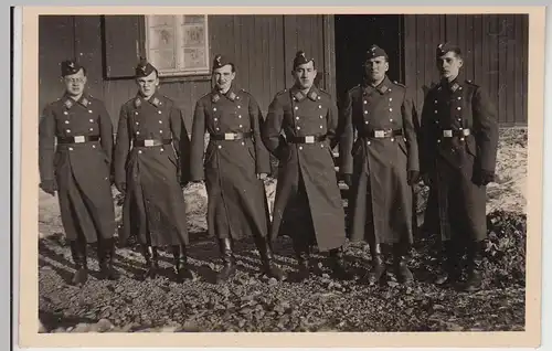 (F27917) Orig. Foto Stellung in Dieskau 1940, Soldaten vor Baracke