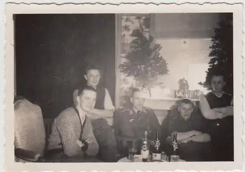 (F27860) Orig. Foto deutsche Soldaten, Weihnachtsfeier in Paris 1941