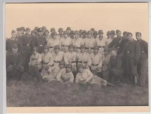 (F27809) Orig. Foto deutsche Soldaten, Gruppenbild im Freien 1930er