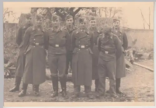 (F27807) Orig. Foto deutsche Soldaten, Gruppenbild im Freien 1930er