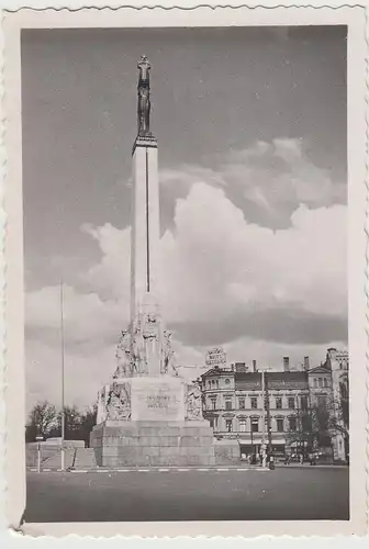 (F27753) Orig. Foto Riga, Friedensmonument 1940er