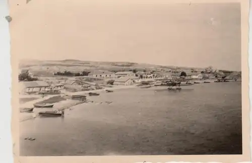 (F27610) Foto Fischerdorf am Asowschen Meer 1942, Wasserflugzeug