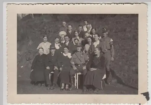 (F27549) Foto Gruppenbild deutsche Soldaten Musikkorps u. Zivilisten 1930er