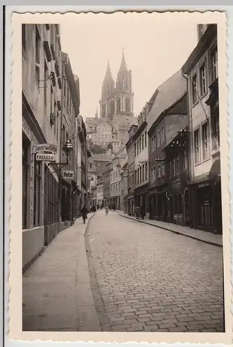 (F27535) Orig. Foto Meißen, enge Straße mit Blick zum Dom 1930er