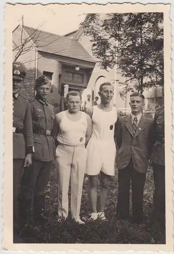 (F27480) Orig. Foto deutsche Soldaten und Turner im Freien 1930er