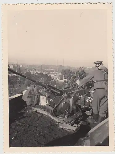 (F27445) Orig. Foto deutsche Soldaten an einer Flak-Stellung 1937