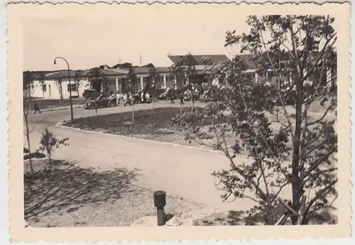 (F27405) Orig. Foto Kfz-Garagen, Kaserne in ? 1937