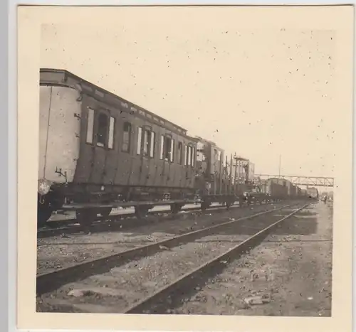 (F27375) Orig. Foto Bataisk, ????????, deutscher Zug a. Bahnhof, 16.11.1942