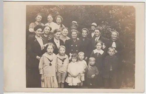 (F2736) Orig. Foto Personen, Gruppenfoto im Freien, Reise, Ausflug, vor 1945
