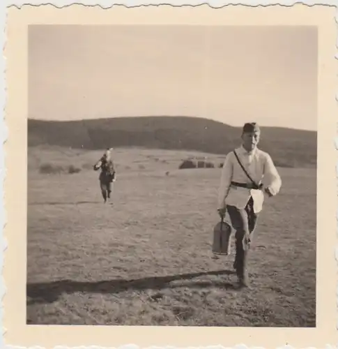 (F27348) Foto Wehrshausen bei Marburg, Soldaten nach der Geländevermessung 1938