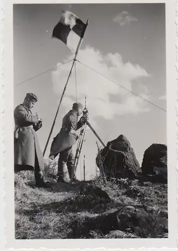 (F27347) Orig. Foto Wehrshausen bei Marburg, Militärposten Vermessung 1939