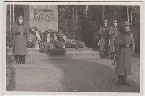 (F27342) Orig. Foto Marburg, Heldengedenktag 1939, am Ehrenmal