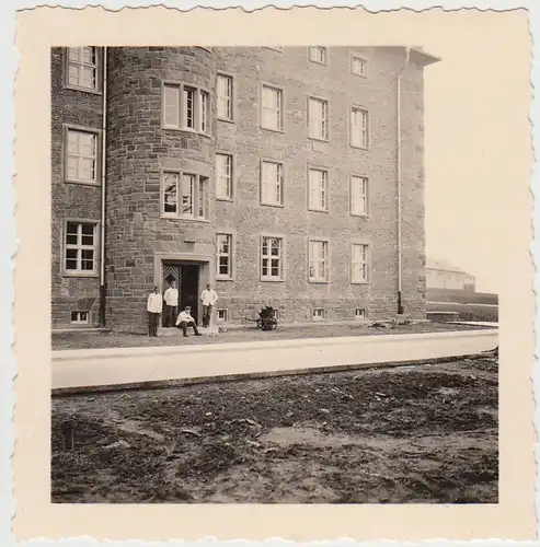 (F27329) Orig. Foto Marburg, Tannenbergkaserne, am Block d. Batterie I, 1938