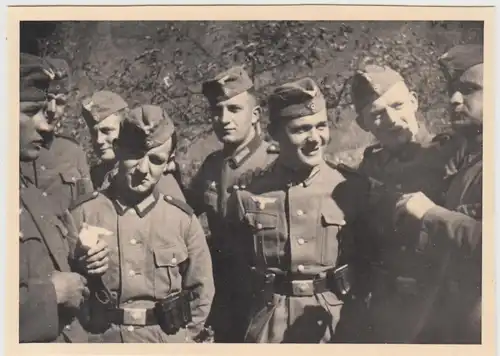 (F27270) Orig. Foto deutsche Soldaten im Freien 1938