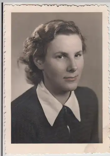 (F27174) Orig. Foto Porträt junge Frau coloriert, Potsdam 1957