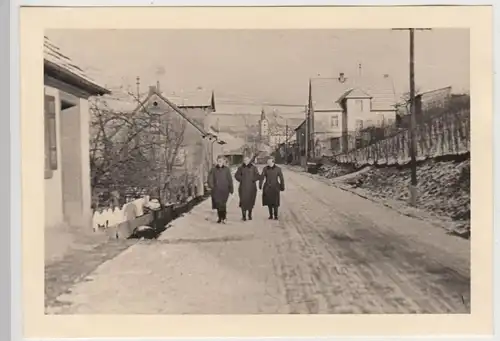 (F26833) Orig. Foto deutsche Soldaten auf der Straße, unbekannter Ort 1940