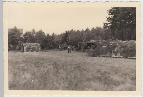 (F26774) Orig. Foto getarnte Militärzelte 1940