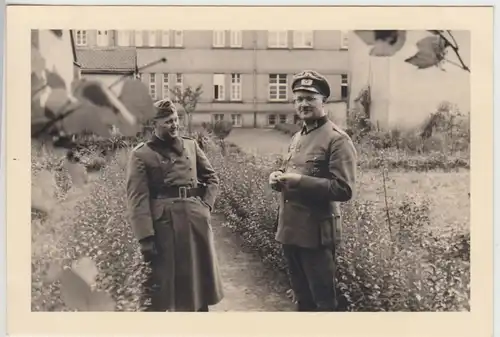 (F26740) Orig. Foto Zweibrücken, deutsche Soldaten auf Hinterhof 1939