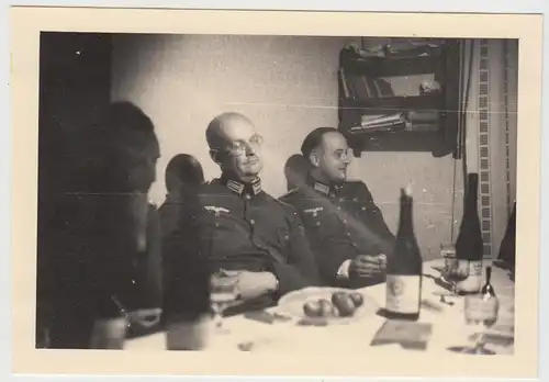 (F26717) Orig. Foto deutsche Soldaten im Raum 1939