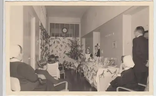 (F26708) Foto Kinderkrankenhaus Barmen, Weihnachtsfeier Schwestern KK III 1952