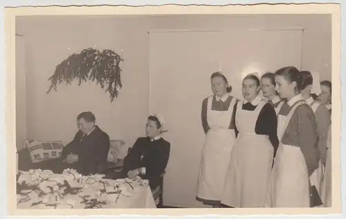 (F26707) Foto Kinderkrankenhaus Barmen, Weihnachtsfeier Schwestern KK VII 1952