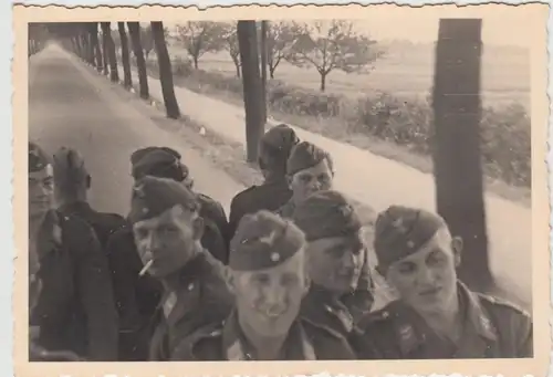 (F26408) Orig. Foto Luftwaffe Soldaten im Pkw, Fahrt z. Großsee b. Cottbus 1936