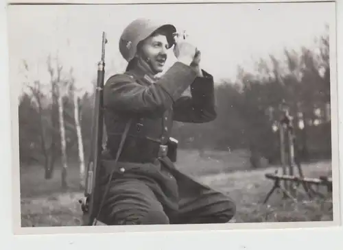 (F26345) Orig. Foto deutscher Soldat bei der Gefechtsausbildung 1935