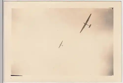(F26208) Orig. Foto Segelflugzeuge, Flugbetrieb in Laucha a.U. 1930er