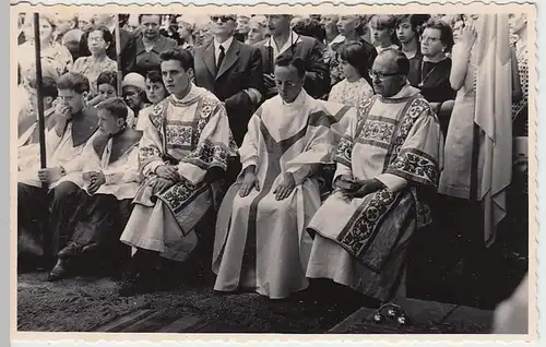 (F2619) Orig. Foto relegiöse Veranstaltung, Priesterweihe?, nach 1945