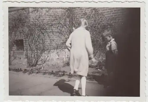 (F26152) Orig. Foto Kinder spielen auf der Straße in Breslau 1935