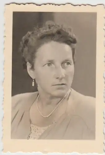 (F26094) Orig. Foto Porträt einer Frau 1950er