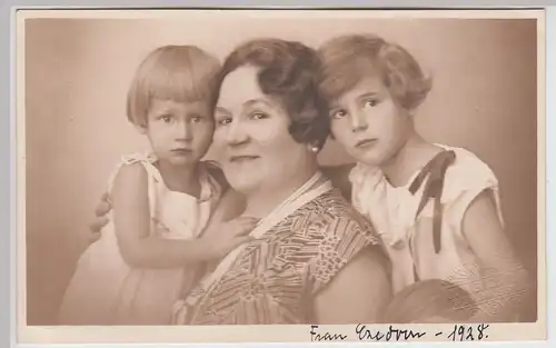 (F25964) Orig. Foto Frau u. 2 Mädchen, Studio Wien 1928