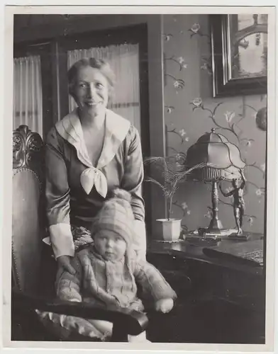 (F25963) Orig. Foto Frau m. Kleinkind Jürgen Zehnpfennig 1929