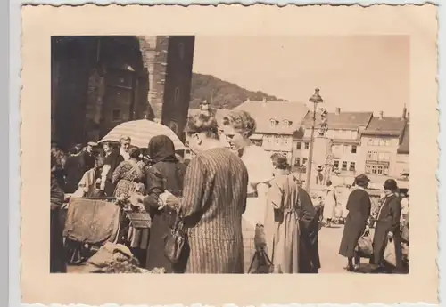 (F25828) Orig. Foto Eisenach, Personen auf dem Markt 1934
