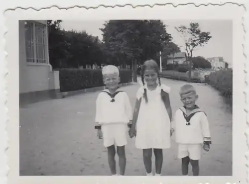 (F25713) Orig. Foto Wyk auf Föhr, Kinder im Freien 1937
