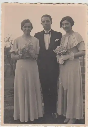 (F25526) Orig. Foto Herr m. Damen im Freien, Hochzeit in Gießen 1934