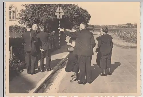 (F25486) Orig. Foto Spaziergang in o. bei Gießen 1933