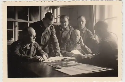 (F2545) Orig. Foto 2.WK, Luftwaffenstellung, Schreibstubenstab, 1940er