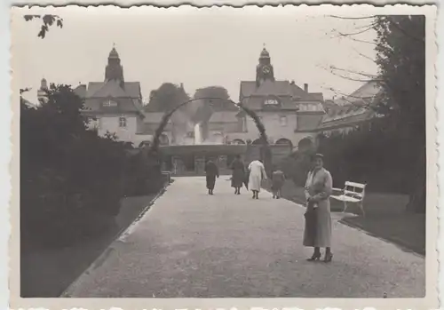 (F25443) Orig. Foto Bad Nauheim, Partie im Park 1933