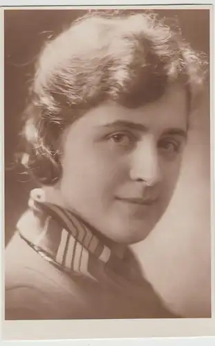 (F25439) Orig. Foto Porträt junge Frau 1920er