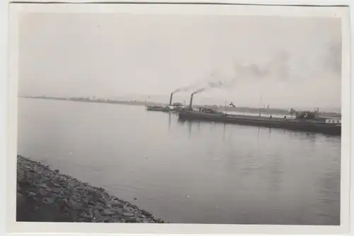 (F25393) Orig. Foto Partie am Rhein, Schleppkähne 1930er