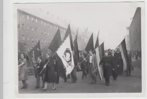 (F25287) Orig. Foto Aufbau Berlin, Festumzug am Schwerpunkt III 1953