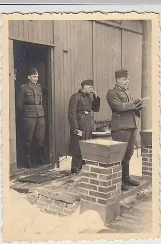 (F2522) Orig. Foto 2.WK, Barackenlager, Bekanntgabe, 1940er